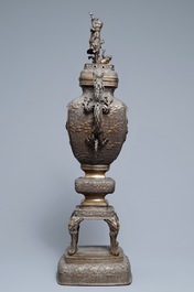 A large Japanese bronze incense burner on stand, Edo or Meiji, 19th C.