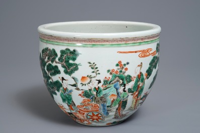 Une jardini&egrave;re en porcelaine de Chine famille verte, 19/20&egrave;me