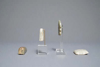 Four various Chinese archaic jade carvings, 19/20th C.