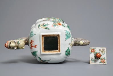 A Chinese famille verte dragon-shaped teapot with floral design, 19/20th C.