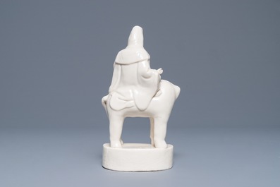 Een Chinees Dehua blanc de Chine model van Guanyin op een olifant, Kangxi