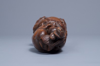 Un groupe en bambou sculpt&eacute; figurant Liu Hai au crapaud, 18/19&egrave;me