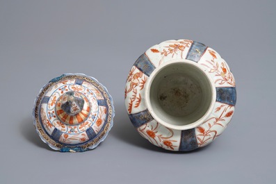 A pair of Japanese covered bowls on stands, a covered vase and a reticulated incense burner, Edo/Meiji, 18/19th C.