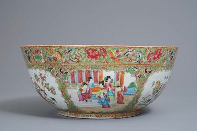 A large Chinese Canton famille rose 'mandarin' bowl, 19th C.