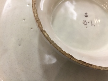 Un tazza &agrave; d&eacute;cor d'un paysage en majolique italienne, Pavia, atelier de Levantino, 18&egrave;me