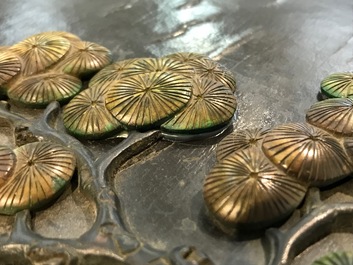 Een Chinees houten lakwerk paneel met oplegwerk van cloisonn&eacute;, ivoor en jade, 18e eeuw