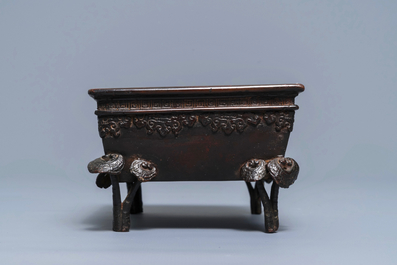 A rectangular Chinese bronze incense burner with lingzhi, 17/18th C.