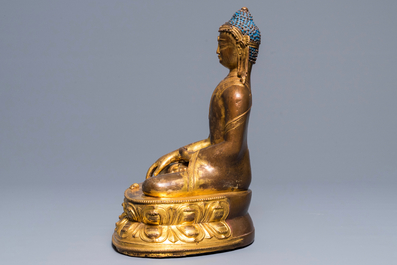 A Sino-Tibetan gilt-copper figure of Buddha Shakyamuni, 17/18th C.