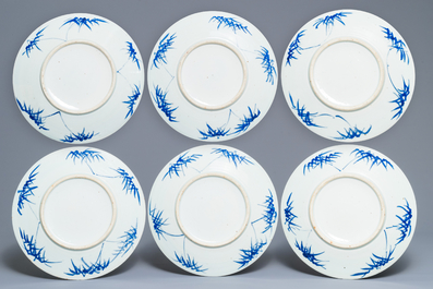 Six plats en porcelaine de Chine bleu et blanc &agrave; d&eacute;cor de ph&eacute;nix, 19&egrave;me