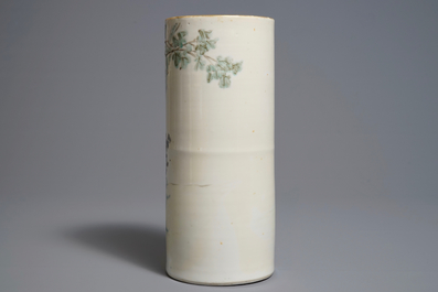 Un porte-chapeau en porcelaine de Chine qianjiang cai, 19/20&egrave;me