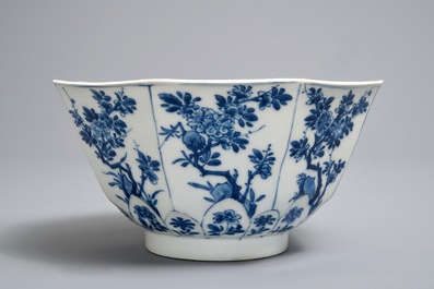 A Chinese blue and white octagonal bowl with floral design, Kangxi