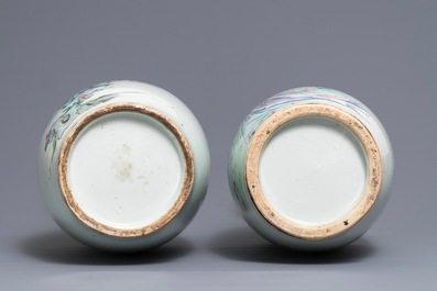 Deux vases en porcelaine de Chine famille rose, 19/20&egrave;me