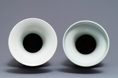 Deux vases en porcelaine de Chine bleu et blanc et famille rose, 19&egrave;me