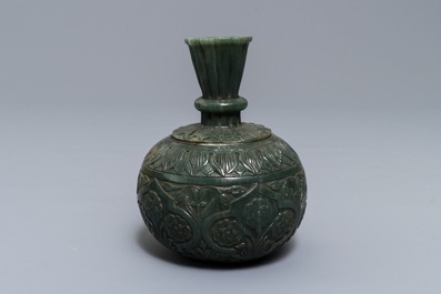 A Chinese Mughal-style spinach jade huqqa base, 19/20th C.