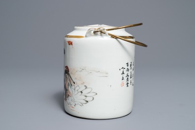 A Chinese qianjiang cai teapot and a box and cover, signed Ma Qingyun, 19/20th C.