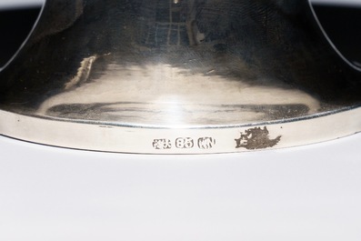 A Chinese silver 'Shou Lao' stem bowl, 19/20th C.