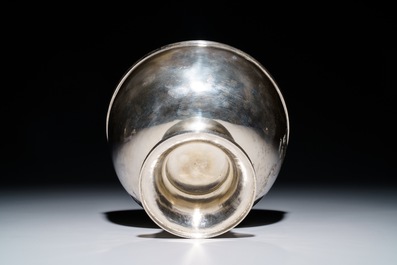 A Chinese silver 'Shou Lao' stem bowl, 19/20th C.