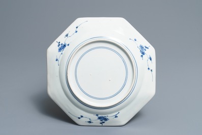 A Japanese blue and white covered bowl on stand, Arita, Edo, 17/18th C.