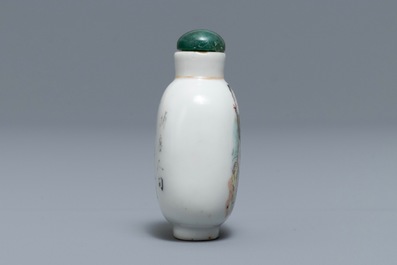 Une tabati&egrave;re en porcelaine de Chine qianjiang cai, 19/20&egrave;me