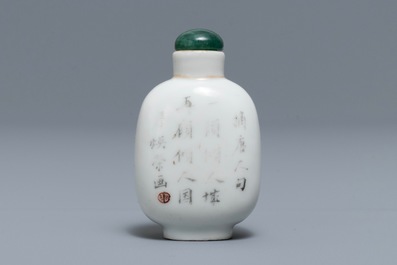 A Chinese qianjiang cai snuff bottle with a lady at a table, 19/20th C.