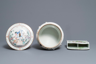 Seven Chinese qianjiang cai and famille rose wares, 19/20th C.