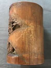 Deux pots &agrave; pinceaux en bambou sculpt&eacute;, Chine, 18/19&egrave;me