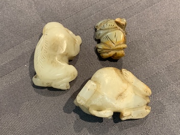 Quinze pi&egrave;ces diverses en jade sculpt&eacute;, Chine, 19/20&egrave;me