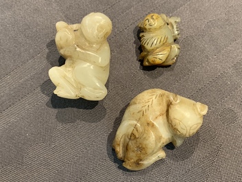 Quinze pi&egrave;ces diverses en jade sculpt&eacute;, Chine, 19/20&egrave;me