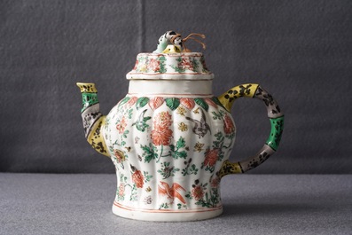 A Chinese famille verte teapot and cover, Kangxi