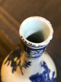 Een Chinese blauwwitte flesvormige vaas, Wanli