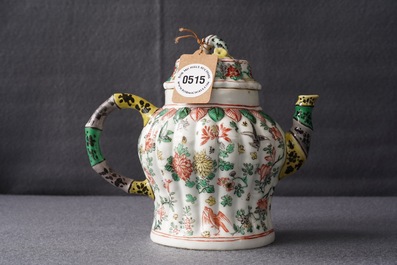 A Chinese famille verte teapot and cover, Kangxi