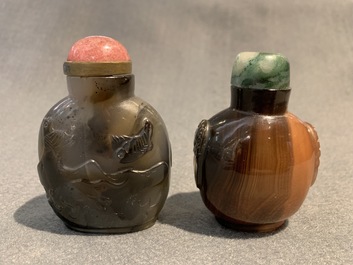 Quinze tabati&egrave;res en jade, agate, malachite et autres pierres, 18/20&egrave;me