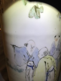 Un porte-chapeau en porcelaine de Chine qianjiang cai, 19/20&egrave;me