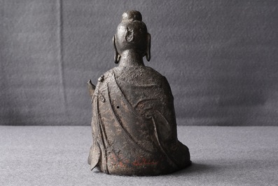 Een Chinese bronzen figuur van Boeddha, Ming