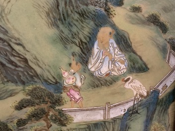 Een groot Chinees famille rose scherm op hongmu houten voet, Qianlong