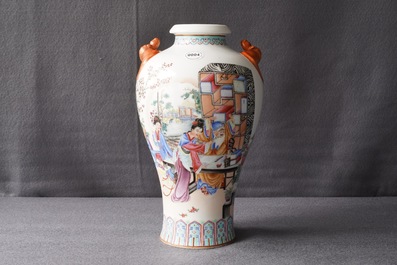 A fine Chinese famille rose meiping vase with bat handles, seal mark, Republic, 20th C.