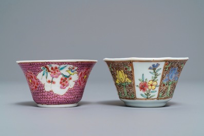 Deux tasses et soucoupes en porcelaine de Chine famille rose, Yongzheng/Qianlong