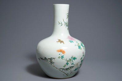 A Chinese famille rose tianqiu ping vase with birds, Qianlong mark, 19th C.