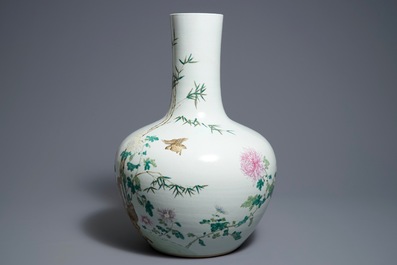 A Chinese famille rose tianqiu ping vase with birds, Qianlong mark, 19th C.