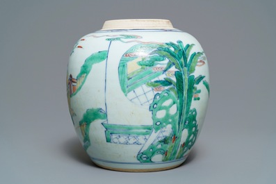 Un pot &agrave; gingembre en porcelaine de Chine doucai, prob. Kangxi/Yongzheng