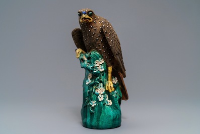 A large Chinese stoneware model of a hawk, 18/19th C.