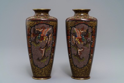 Trois vases en &eacute;maux cloisonn&eacute;s, Japon, Meiji, 19&egrave;me