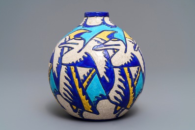 Un vase art deco aux &eacute;maux craquel&eacute;s, Charles Catteau pour Boch K&eacute;ramis, 1&egrave;re moiti&eacute; du 20&egrave;me