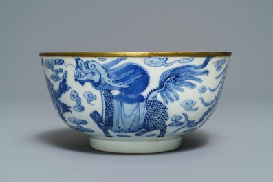 Een Chinese blauwwitte 'Bleu de Hue' kom voor de Vietnamese markt, Nei Fu merk, 19e eeuw