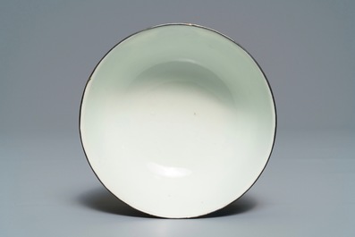 A Chinese blue and white 'Bleu de Hue' Vietnamese imperial bowl, Thieu Tri mark, 19th C.