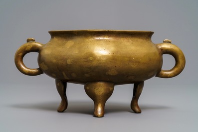 A Chinese quatrefoil gold-splashed bronze censer, Fei Ge mark, 17/18th C.