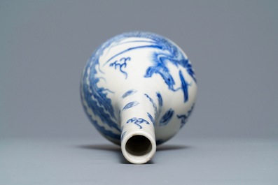 A Chinese blue and white 'Bleu de Hue' Vietnamese market vase, Nei Fu mark, 19th C.