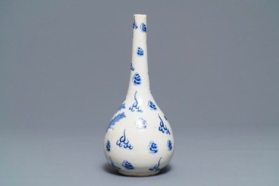 A Chinese blue and white 'Bleu de Hue' Vietnamese market vase, Nei Fu mark, 19th C.