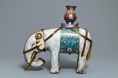 A large Chinese cloisonn&eacute; model of an elephant, 19/20th C.