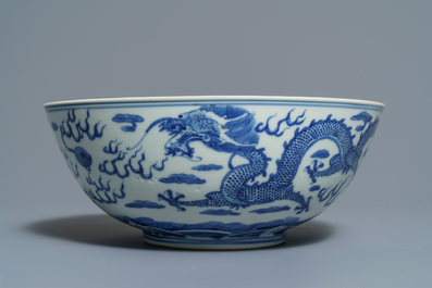 A varied collection of Chinese blue and white and famille verte porcelain, 19th C.